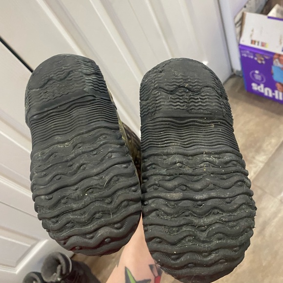 Bogs winter boots. Toddler size 8 - Picture 5 of 5